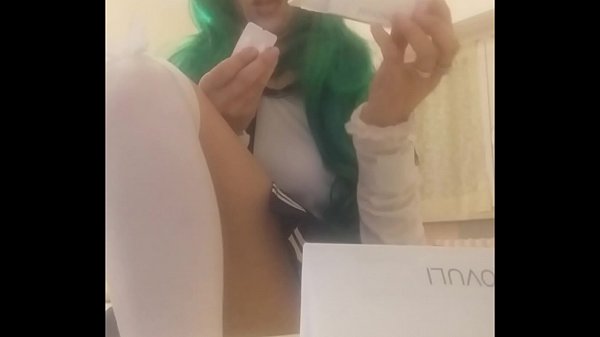 look what your little does after ... what'_s in her hand?