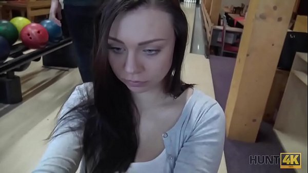 HUNT4K. Couple is tired of bowling, guy wants money, chick wants sex