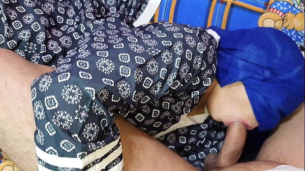 Amazing sensual Teen enjoys herself