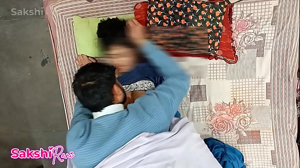 Teen sexy enjoys herself Video