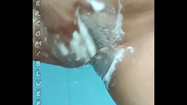 Sexy sexy Teen has fun